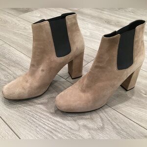 Saint Laurent YSL Chelsea Ankle Boots Women’s Heel Tan Suede Size 8  38 READ